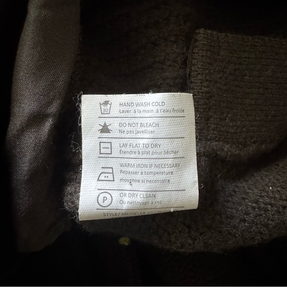 New Vince Green Cowl Neck Buttons Oversized Sweater size Small - Picture 11 of 11